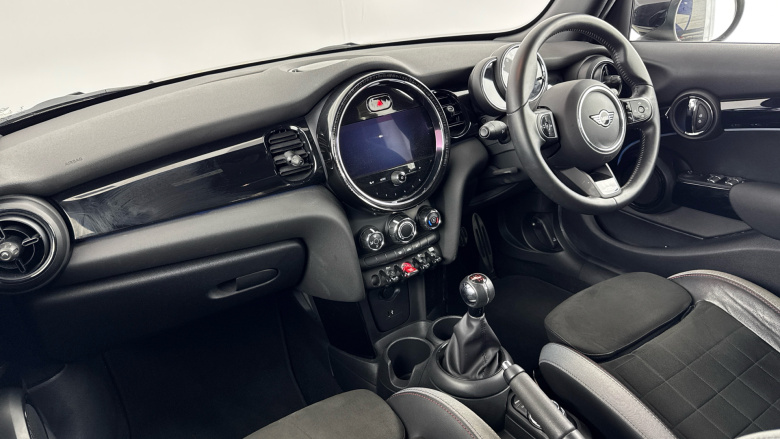 MINI Hatchback 1.5 Cooper Sport 5dr Petrol Hatchback